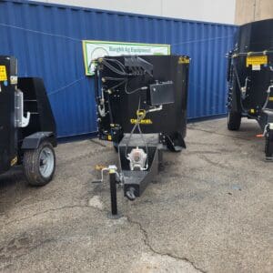 Charger 2m³ Trailed W/BL, and Conveyor Belt